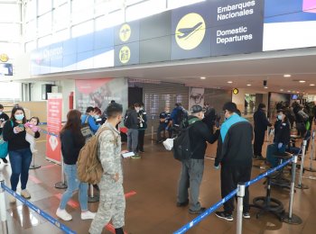Cómo ha sido la logística anti Covid en el aeropuerto internacional de Santiago