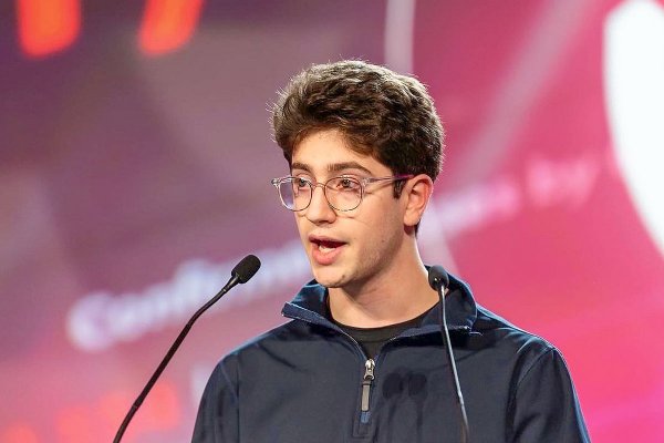 Estudiante de Harvard crea web de alojamientos para ucranianos: “Esperamos que sirva a todos los refugiados del mundo”