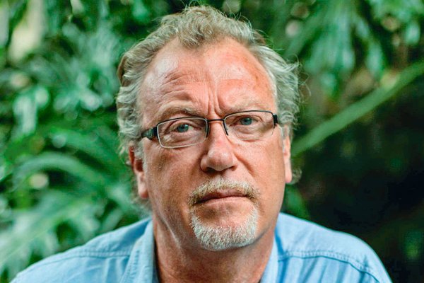 Jon Lee Anderson: Chile "ha perdido control de sus fronteras, sus leyes e inclusive su población”