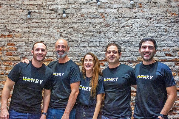 📚 Henry busca formar a 100K programadores