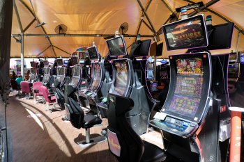 Bid-rigging, la conducta anticompetencia que investiga la FNE en caso Casinos