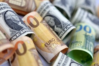 ​​Dólar vs euro: los contrastes en la batalla de las divisas
