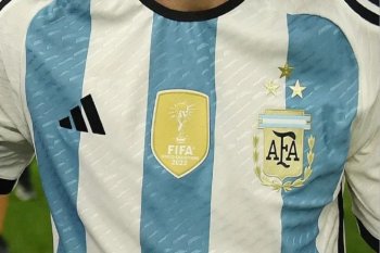 Los talleres de Adidas a toda máquina con la nueva camiseta de Argentina que pronto saldrá a la venta