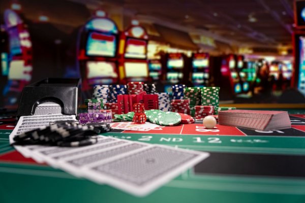 Casinos Dreams firma acuerdo con UCLA para enfrentar ludopatía en Chile y EEUU