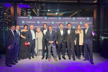Los chilenos que viajaron y la historia del CEO de Nubank: Trastienda de la gala de Endeavor en NY