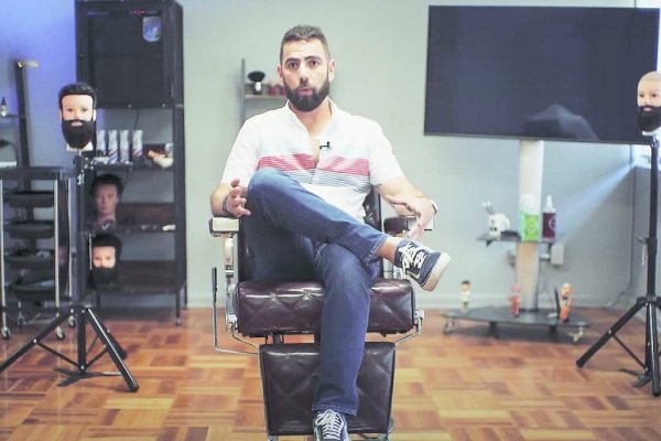 42 facturas, acusaciones de Larrainvial y la afición de Rodrigo Topelberg por las barberías: los nuevos antecedentes en el Caso Factop