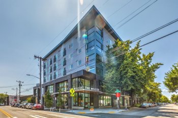Fondo inmobiliario de Felipe Ibáñez Atkinson participa de compra de edificio residencial en Seattle por US$ 45 millones