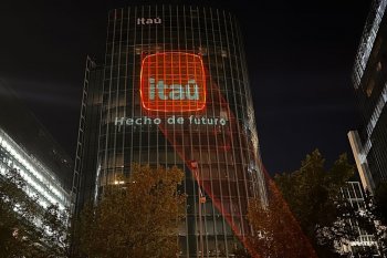 Cuenta corriente digital, alianzas con fintech y nueva imagen: El segundo tiempo del Itaú en Chile