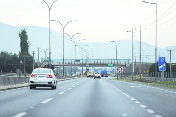 Cuatro candidatos para quedarse con las autopistas de Sacyr