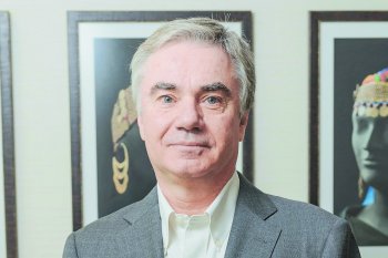 Matías Domeyko: el ejecutivo formado por Anacleto Angelini que llegó a la presidencia de Arauco