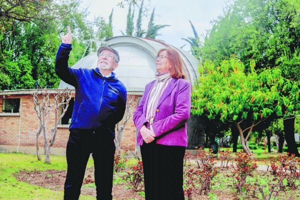 María Teresa Ruiz y José Maza: Más de medio siglo frente al Universo