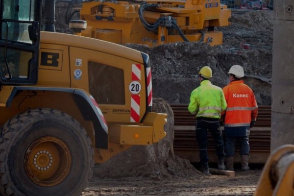 Firma sudafricana minera compra empresa de IA chilena