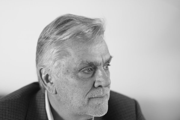 Pablo Longueira: “Hay que refundar el país”