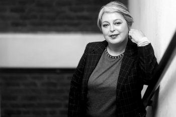 Jeannette Jara y su eventual ministro de Hacienda: “Hay varios nombres que me gustan. Paula Benavides, Javiera Petersen y Heidi Berner” Jeannette Jara y su eventual ministro de Hacienda: “Hay varios nombres que me gustan. Paula Benavides, Javiera Petersen y Heidi Berner”